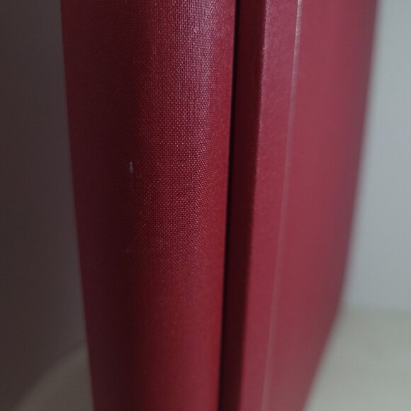 Creative Memories Original 12x12 Red Album w/15 wh pages and Gold foil/trim - Picture 12 of 15